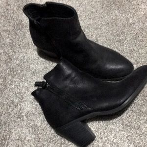 Ladies Size 10 ankle booties. Worn twice